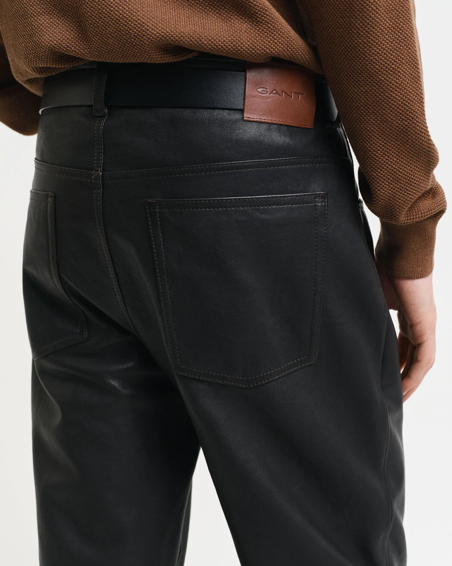 Jeans in pelle a 5 tasche    
